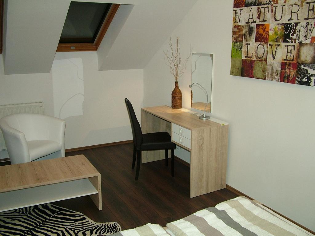 Korzo Apartman Koszeg Phòng bức ảnh