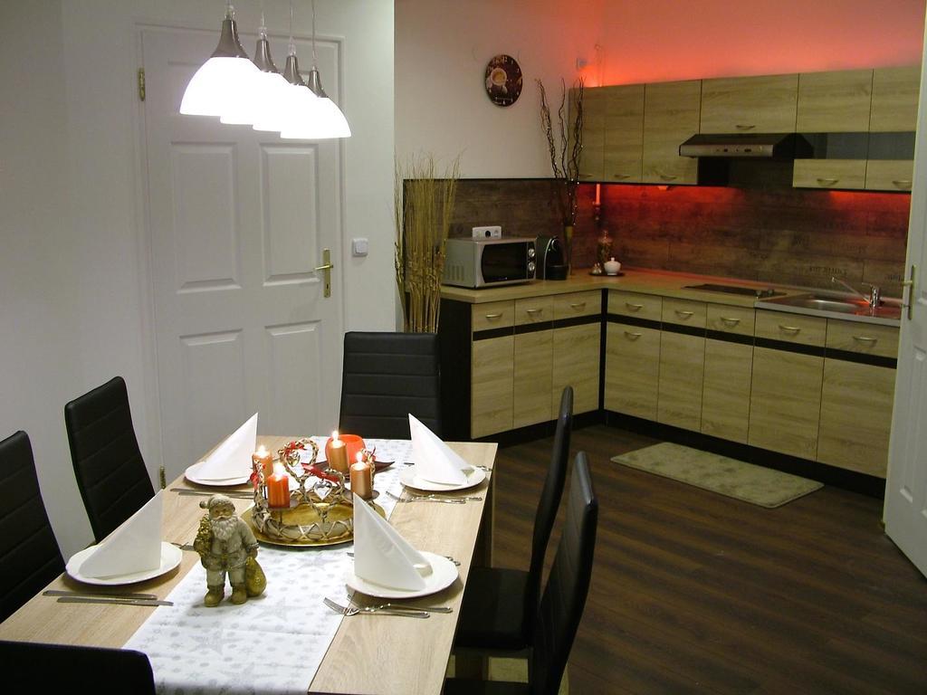 Korzo Apartman Koszeg Phòng bức ảnh