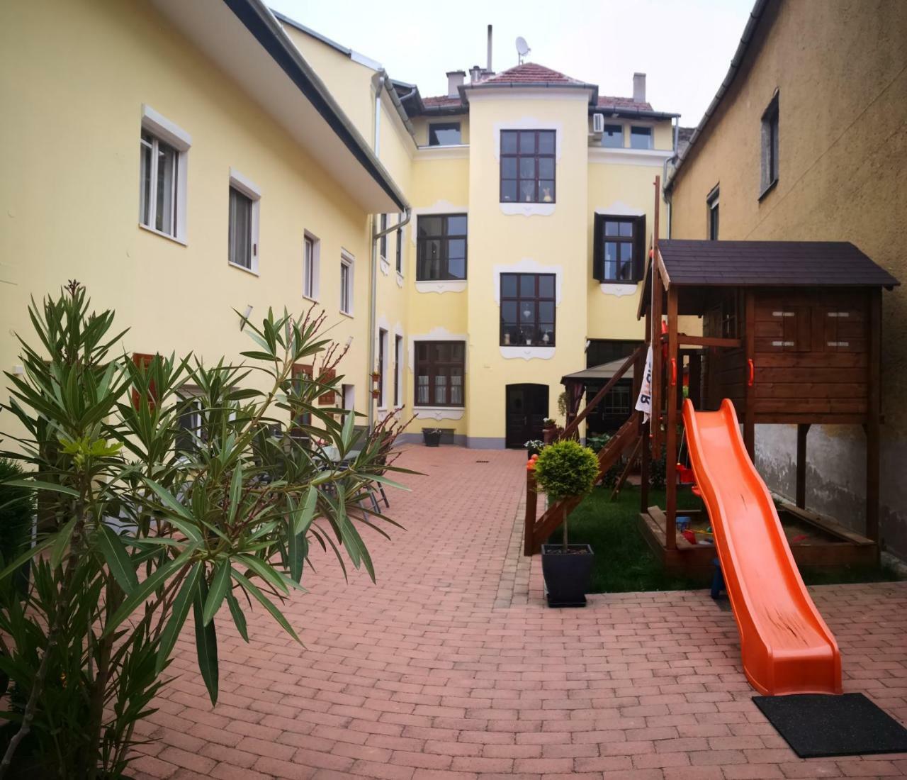 Korzo Apartman Koszeg Ngoại thất bức ảnh